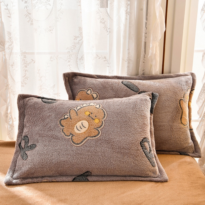 91家纺网 家纺一手货源 找家纺 牵梦萦 2025新款雪花绒小清新印花四件套 啵啵龙