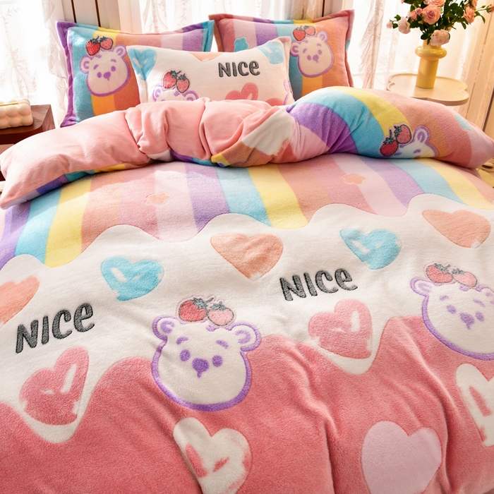 91家纺网 家纺一手货源 找家纺 牵梦萦 2025新款雪花绒小清新印花四件套 彩虹爱心