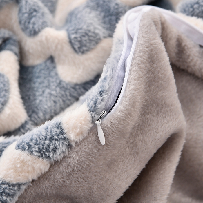 91家纺网 家纺一手货源 找家纺 牵梦萦 2025新款雪花绒小清新印花四件套 快乐猫咪