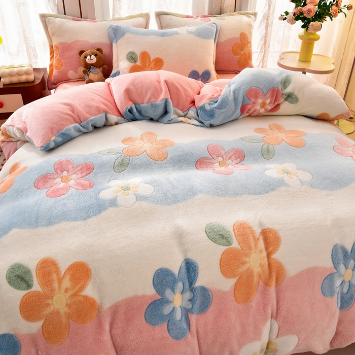 91家纺网 家纺一手货源 找家纺 牵梦萦 2025新款雪花绒小清新印花四件套 迷人花语