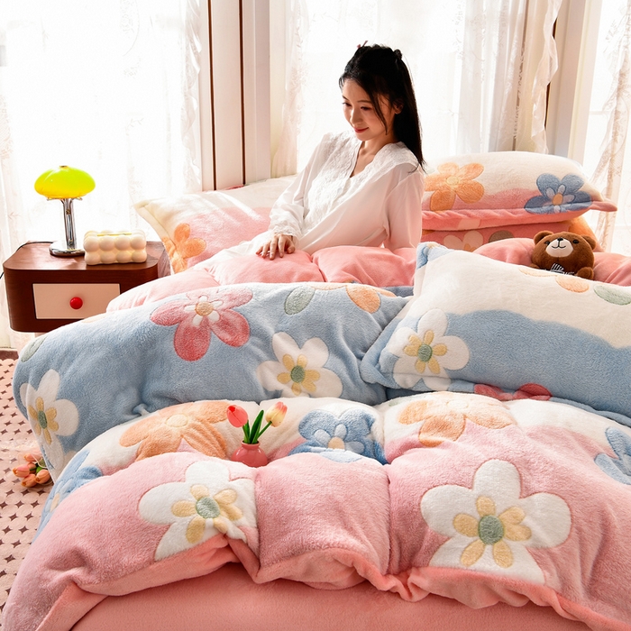 91家纺网 家纺一手货源 找家纺 牵梦萦 2025新款雪花绒小清新印花四件套 迷人花语