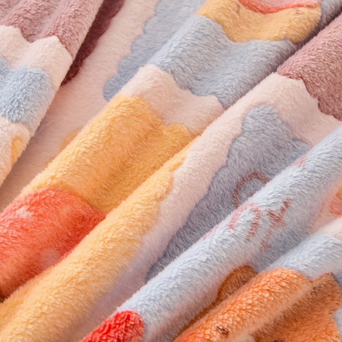 91家纺网 家纺一手货源 找家纺 牵梦萦 2025新款雪花绒小清新印花四件套 甜蜜日常