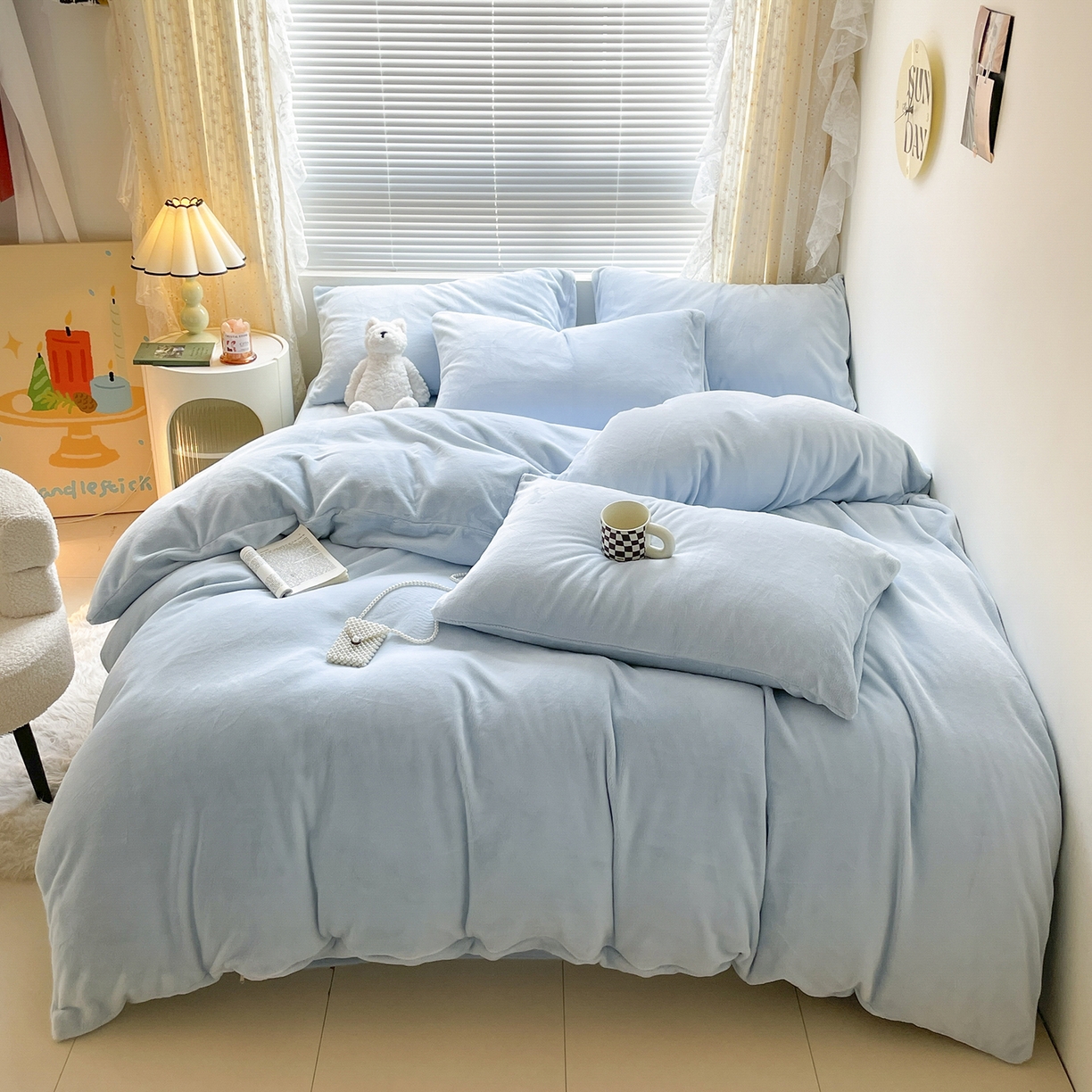 91家纺网 家纺一手货源 找家纺 酱子 2025新款纯色双拼牛奶绒四件套190克 浅蓝