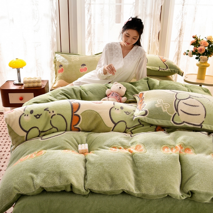 91家纺网 家纺一手货源 找家纺 牵梦萦 2025新款雪花绒小清新印花四件套 小恐龙