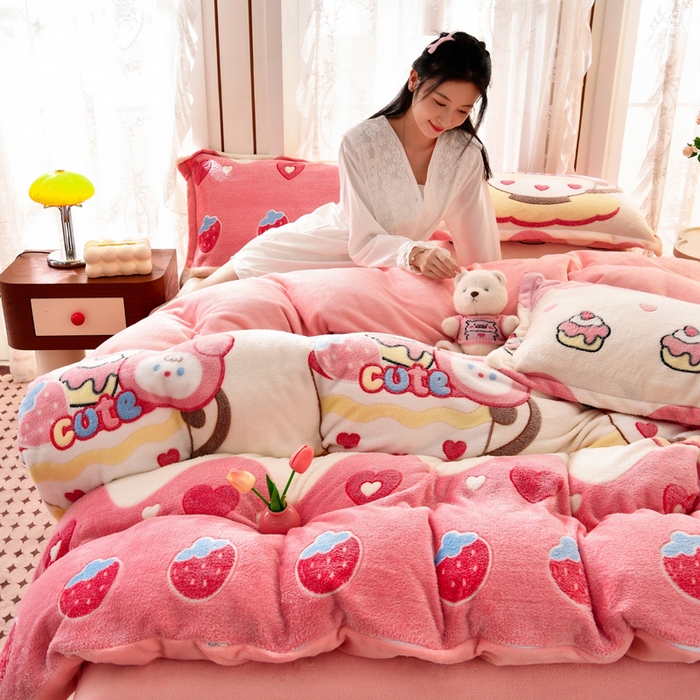 91家纺网 家纺一手货源 找家纺 牵梦萦 2025新款雪花绒小清新印花四件套 小熊冰激凌