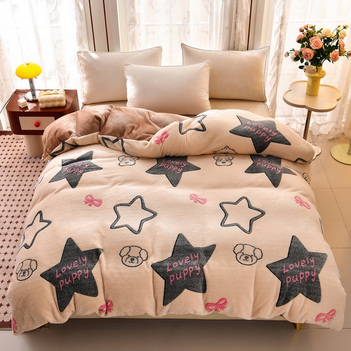 91家纺网 家纺一手货源 找家纺 牵梦萦 2025新款雪花绒小清新印花四件套 幸运狗