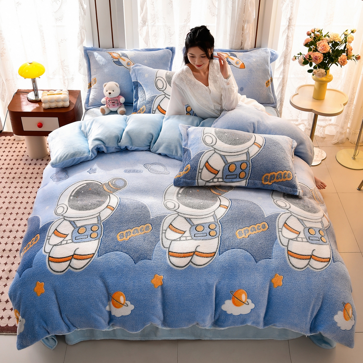 91家纺网 家纺一手货源 找家纺 牵梦萦 2025新款雪花绒小清新印花四件套 宇航员