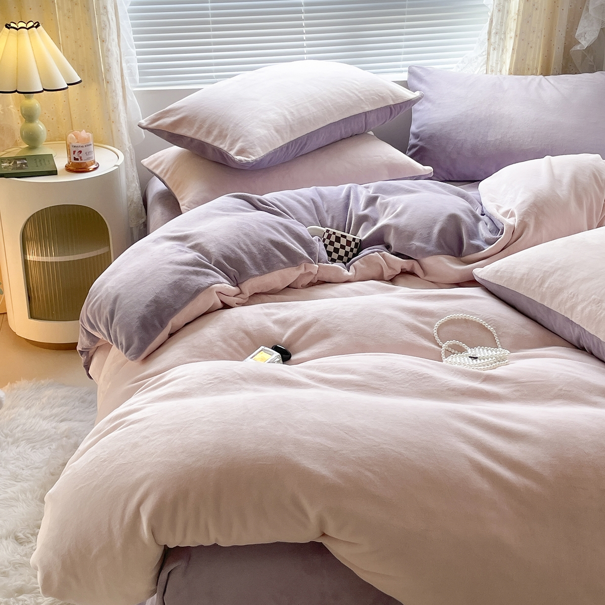91家纺网 家纺一手货源 找家纺 酱子 2025新款纯色双拼牛奶绒四件套190克 桃粉+浅紫