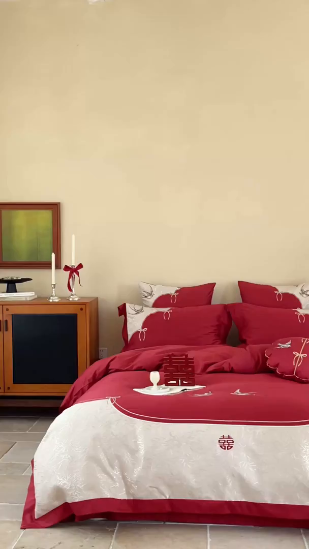 91家纺网 家纺一手货源 找家纺 （总）西西家居 25新款100支长绒棉高精密提花拼接大红婚庆四件套-比翼双飞