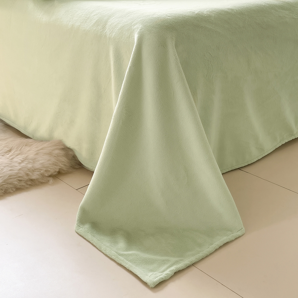 91家纺网 家纺一手货源 找家纺 酱子 2025新款纯色双拼牛奶绒四件套190克 芽绿