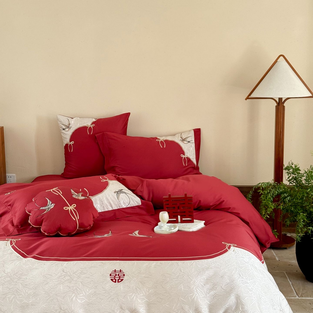 91家纺网 家纺一手货源 找家纺 （总）西西家居 25新款100支长绒棉高精密提花拼接大红婚庆四件套-比翼双飞