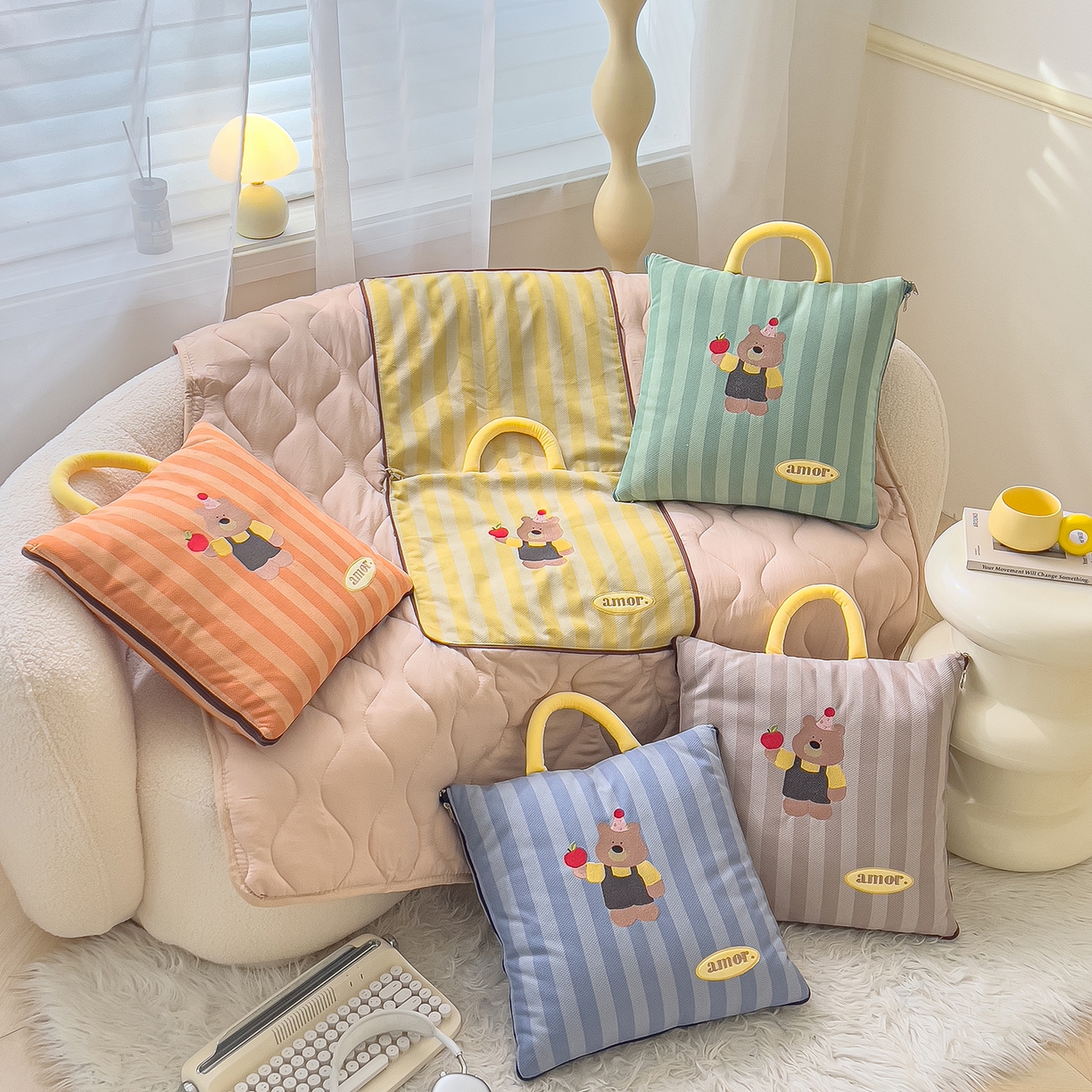 91家纺网 家纺一手货源 找家纺 诺可 2025新款可爱小熊刺绣抱枕被 组合