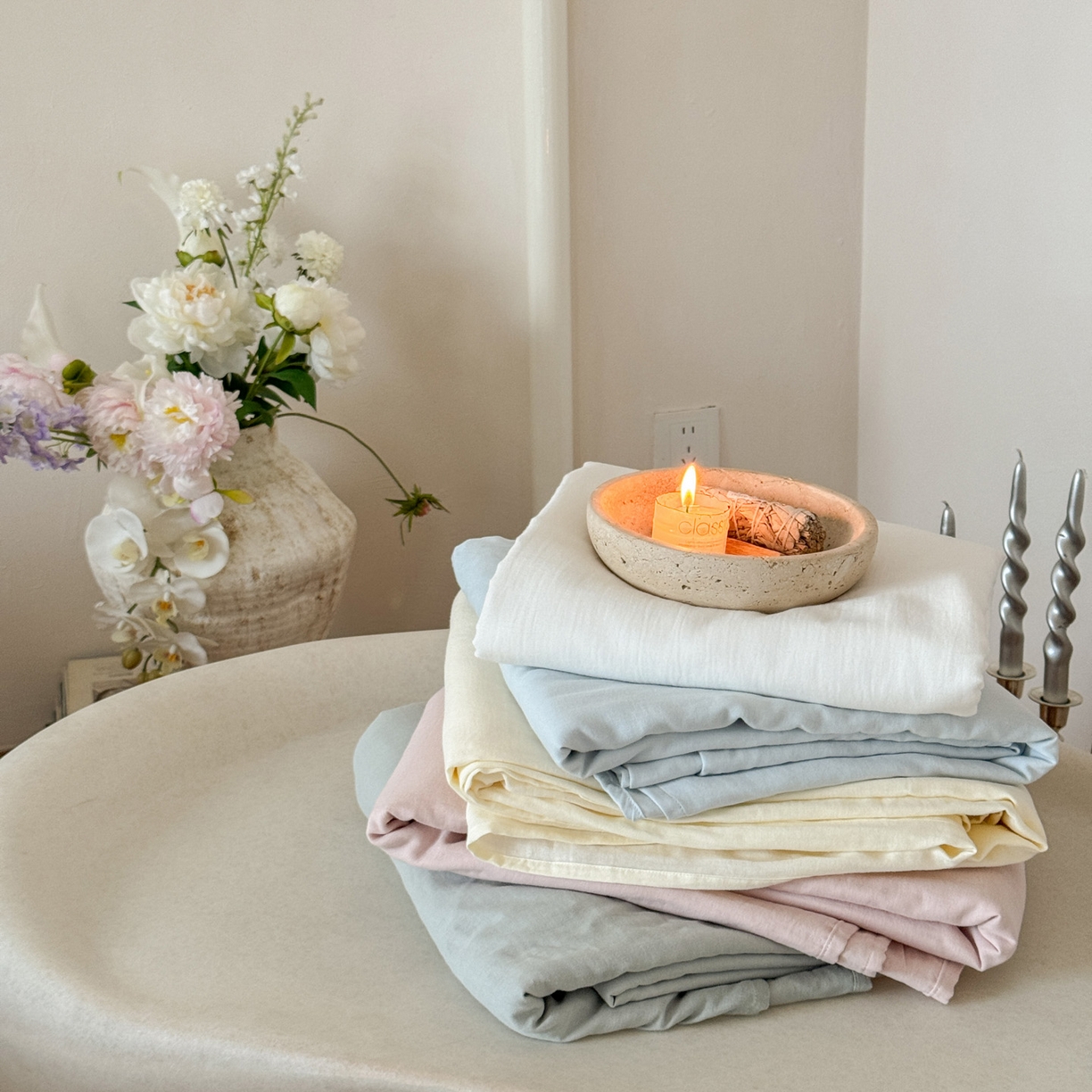 91家纺网 家纺一手货源 找家纺 （总）FORTWO家纺原创设计（FOR TWO家纺） 2025新款40支全棉纯棉双层纱刺绣花边款四件套-小花园