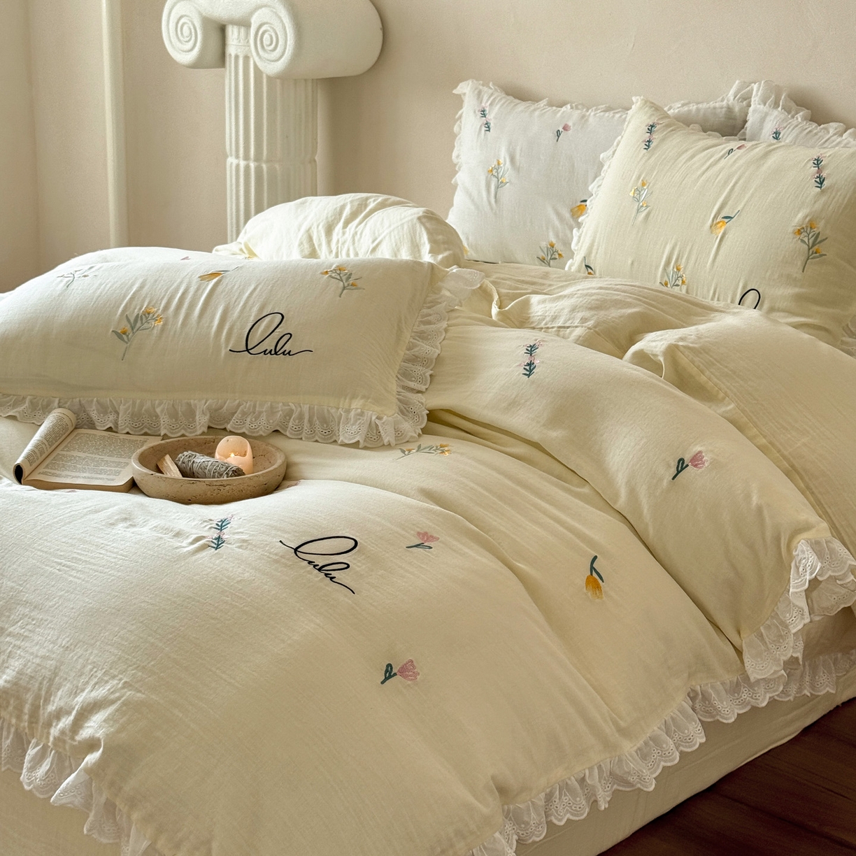 91家纺网 家纺一手货源 找家纺 （总）FORTWO家纺原创设计（FOR TWO家纺） 2025新款40支全棉纯棉双层纱刺绣花边款四件套-小花园