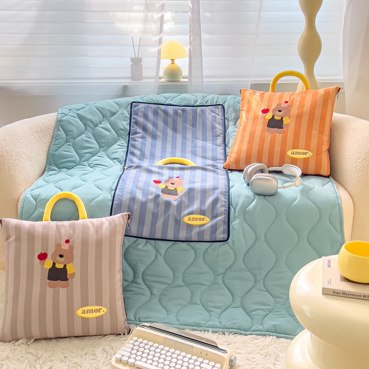 91家纺网 家纺一手货源 找家纺 诺可 2025新款可爱小熊刺绣抱枕被 小熊-紫