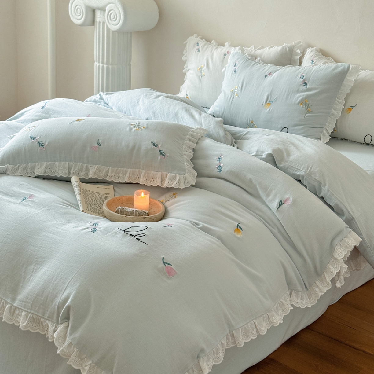 91家纺网 家纺一手货源 找家纺 （总）FORTWO家纺原创设计（FOR TWO家纺） 2025新款40支全棉纯棉双层纱刺绣花边款四件套-小花园