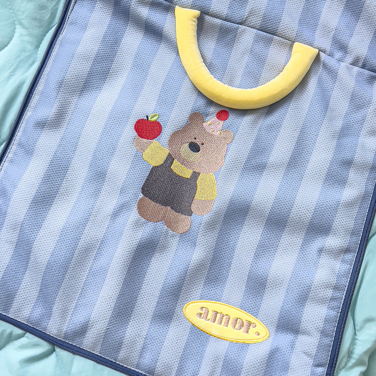 91家纺网 家纺一手货源 找家纺 诺可 2025新款可爱小熊刺绣抱枕被 小熊-紫