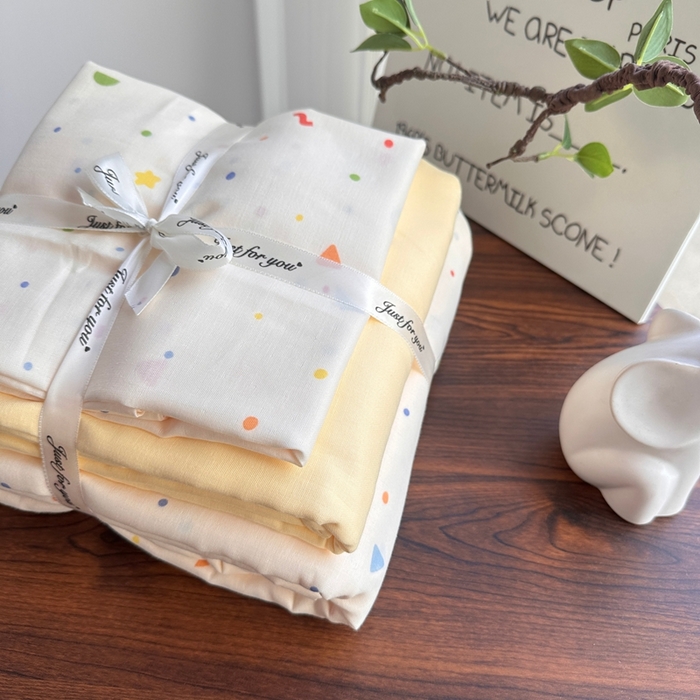 91家纺网 家纺一手货源 找家纺 爱思佳 2024新款A类母婴全棉双层纱印花四件套直播热卖系列-系列二 奶油派