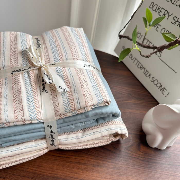 91家纺网 家纺一手货源 找家纺 爱思佳 2024新款A类母婴全棉双层纱印花四件套直播热卖系列-系列二 启示录