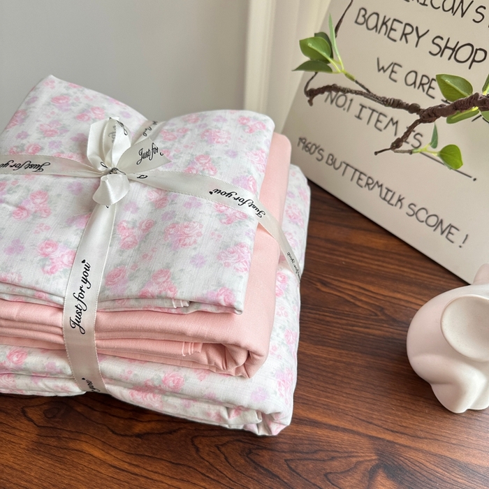 91家纺网 家纺一手货源 找家纺 爱思佳 2024新款A类母婴全棉双层纱印花四件套直播热卖系列-系列二 蔷薇