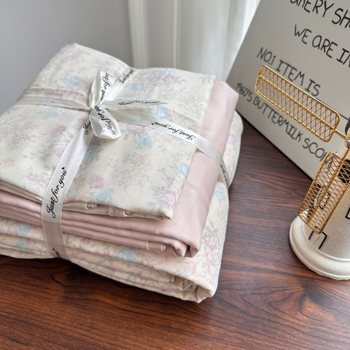 91家纺网 家纺一手货源 找家纺 爱思佳 2024新款A类母婴全棉双层纱印花四件套直播热卖系列-系列二 晚香玉