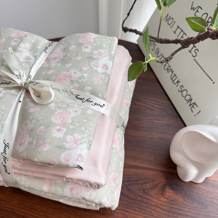 91家纺网 家纺一手货源 找家纺 爱思佳 2024新款A类母婴全棉双层纱印花四件套直播热卖系列-系列二 无尽夏