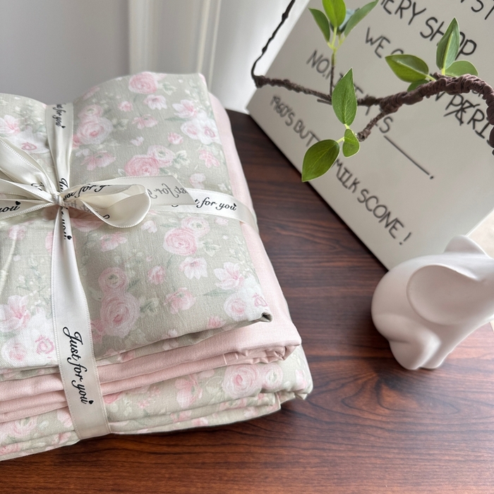 91家纺网 家纺一手货源 找家纺 爱思佳 2024新款A类母婴全棉双层纱印花四件套直播热卖系列-系列二 无尽夏