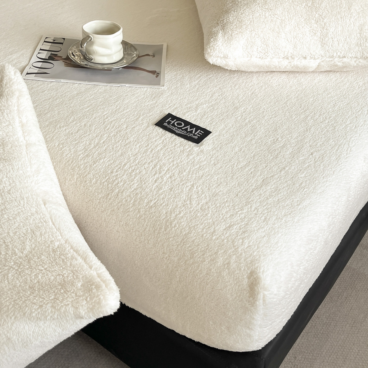 91家纺网 家纺一手货源 找家纺 欧邦 2025新款舒棉半边绒床笠 床笠款-素雅白