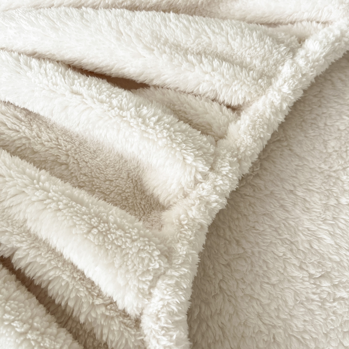 91家纺网 家纺一手货源 找家纺 欧邦 2025新款舒棉半边绒床笠 床笠款-素雅白