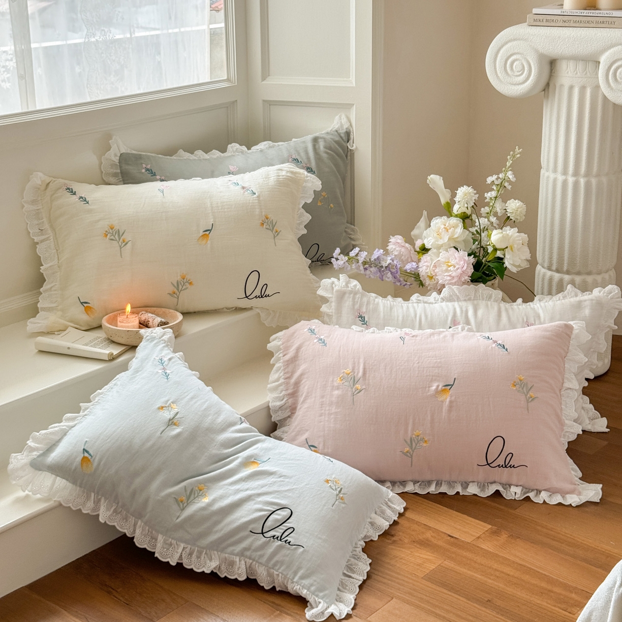 91家纺网 家纺一手货源 找家纺 FORTWO家纺原创设计（FOR TWO家纺） 2025新款40支全棉纯棉双层纱刺绣花边款四件套-小花园 组合图仅做展示不可下单