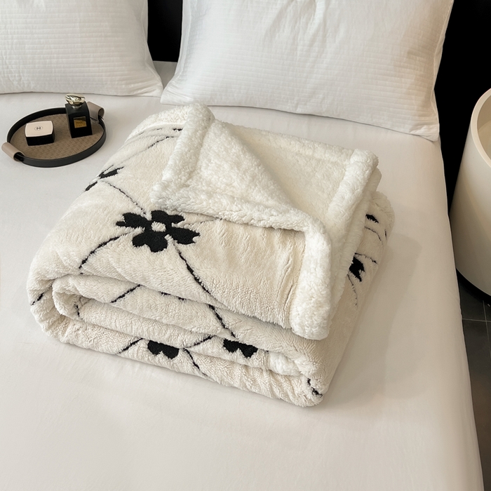 91家纺网 家纺一手货源 找家纺 （总）美洲琳 2025新款羊羔绒复合简约现代休闲毯