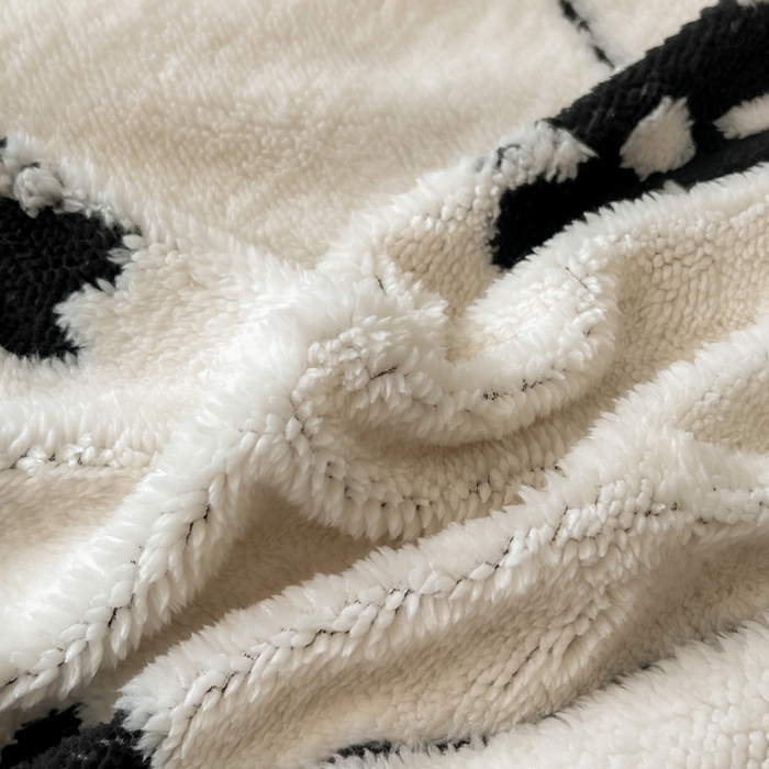 91家纺网 家纺一手货源 找家纺 （总）美洲琳 2025新款羊羔绒复合简约现代休闲毯