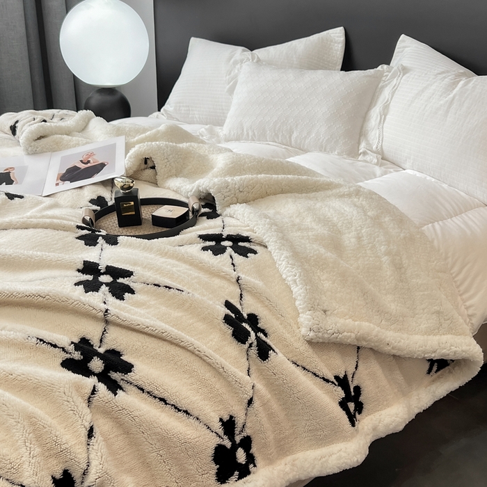 91家纺网 家纺一手货源 找家纺 （总）美洲琳 2025新款羊羔绒复合简约现代休闲毯