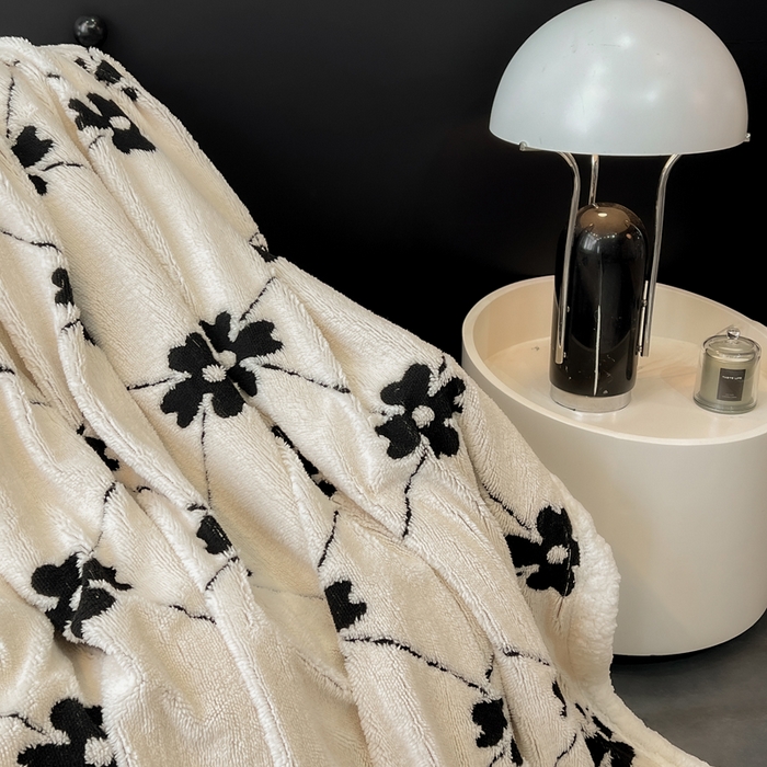 91家纺网 家纺一手货源 找家纺 （总）美洲琳 2025新款羊羔绒复合简约现代休闲毯