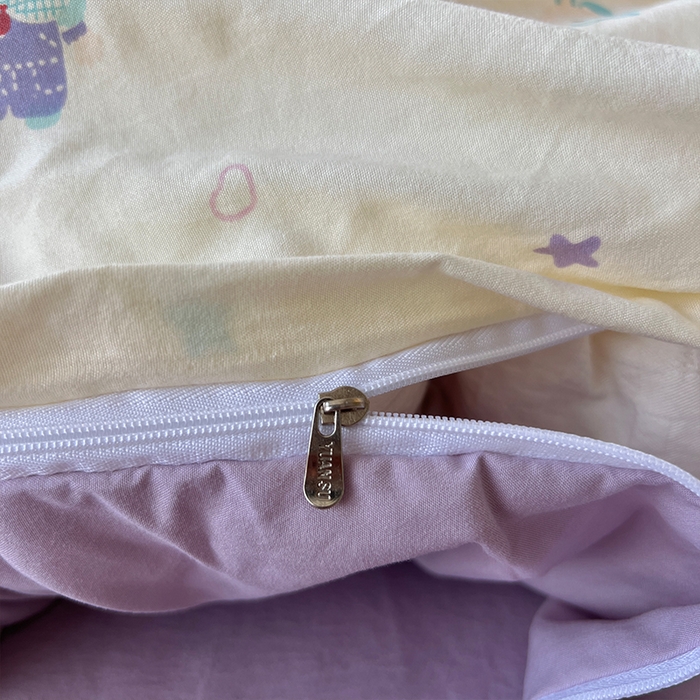 91家纺网 家纺一手货源 找家纺 原素 2025学生季专属双拼印花水洗棉双层纱四件套 啦啦咘咘