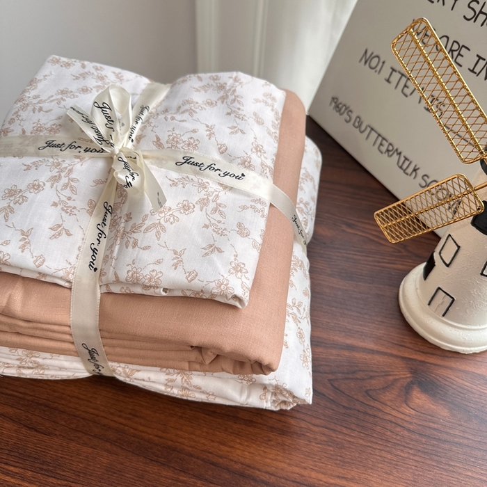 91家纺网 家纺一手货源 找家纺 爱思佳 2024新款A类母婴全棉双层纱印花四件套直播热卖系列-系列二 星晴