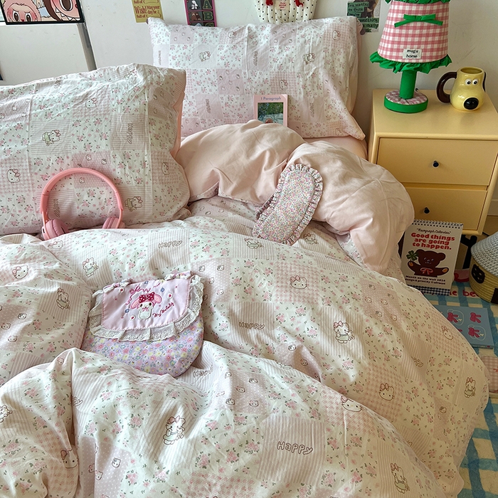 91家纺网 家纺一手货源 找家纺 原素 2025学生季专属双拼印花水洗棉双层纱四件套 碎花kt酱