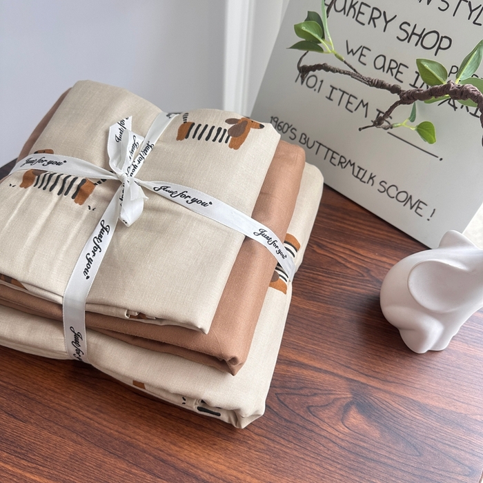 91家纺网 家纺一手货源 找家纺 爱思佳 2024新款A类母婴全棉双层纱印花四件套直播热卖系列-系列二 修修狗