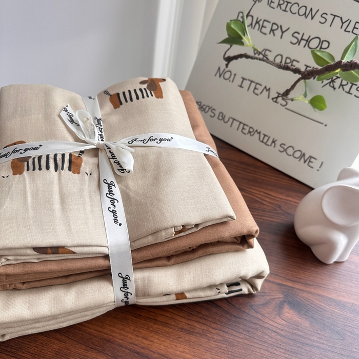 91家纺网 家纺一手货源 找家纺 爱思佳 2024新款A类母婴全棉双层纱印花四件套直播热卖系列-系列二 修修狗