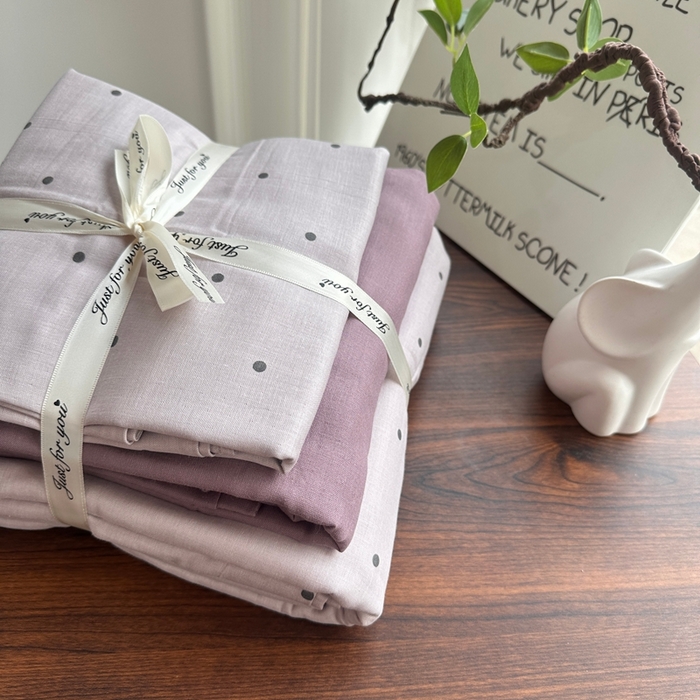 91家纺网 家纺一手货源 找家纺 爱思佳 2024新款A类母婴全棉双层纱印花四件套直播热卖系列-系列二 芋泥波波