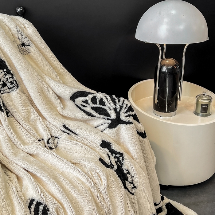 91家纺网 家纺一手货源 找家纺 美洲琳 2025新款羊羔绒复合简约现代休闲毯 蝴蝶