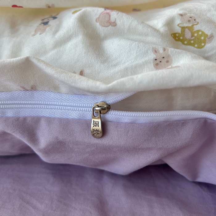 91家纺网 家纺一手货源 找家纺 原素 2025学生季专属双拼印花水洗棉双层纱四件套 排排兔