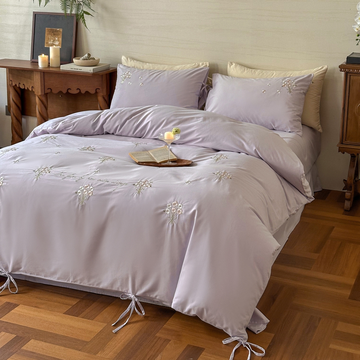 91家纺网 家纺一手货源 找家纺 FORTWO家纺原创设计（FOR TWO家纺） 2025新款全棉纯棉纯色磨毛绣花系带款四件套-栀子花信 栀子花信-紫