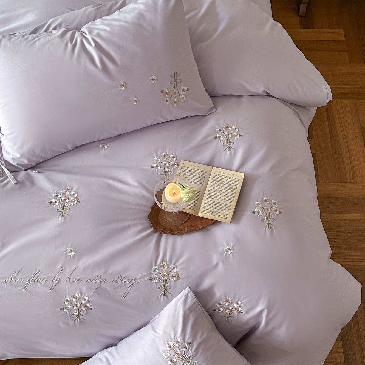 91家纺网 家纺一手货源 找家纺 FORTWO家纺原创设计（FOR TWO家纺） 2025新款全棉纯棉纯色磨毛绣花系带款四件套-栀子花信 栀子花信-紫