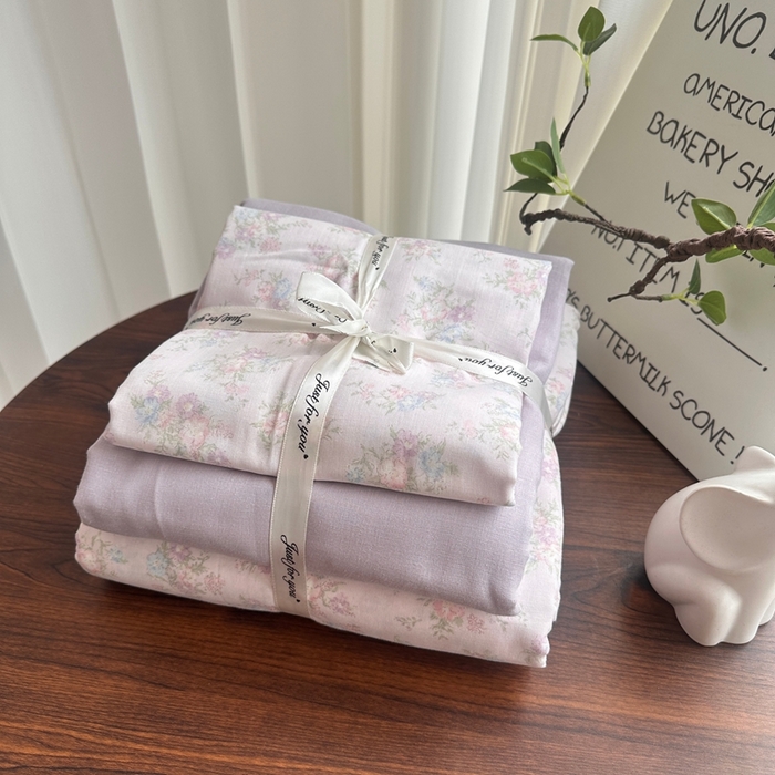 91家纺网 家纺一手货源 找家纺 爱思佳 2024新款A类母婴全棉双层纱印花四件套直播热卖系列-系列二 朱丽叶