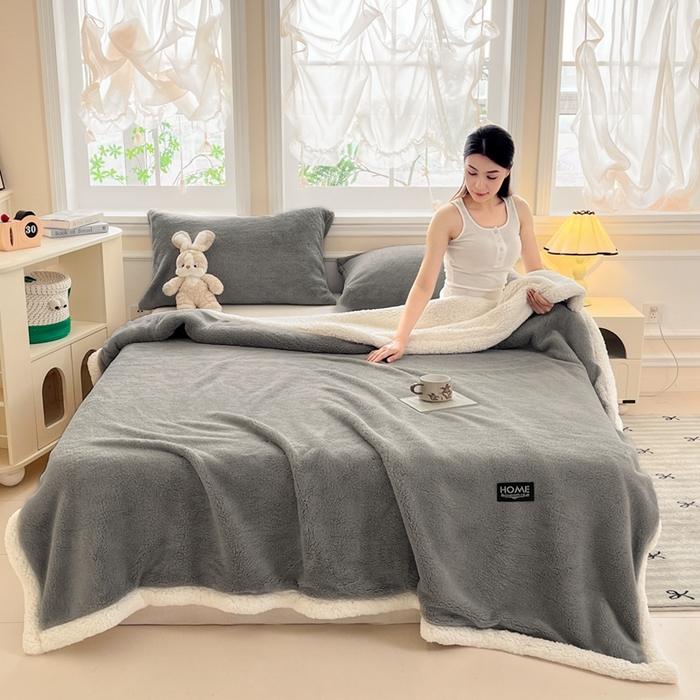 91家纺网 家纺一手货源 找家纺 （总）欧邦 2025新款A类舒棉半边绒羊羔绒双层毛毯跨境