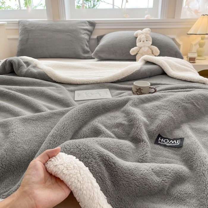 91家纺网 家纺一手货源 找家纺 （总）欧邦 2025新款A类舒棉半边绒羊羔绒双层毛毯跨境