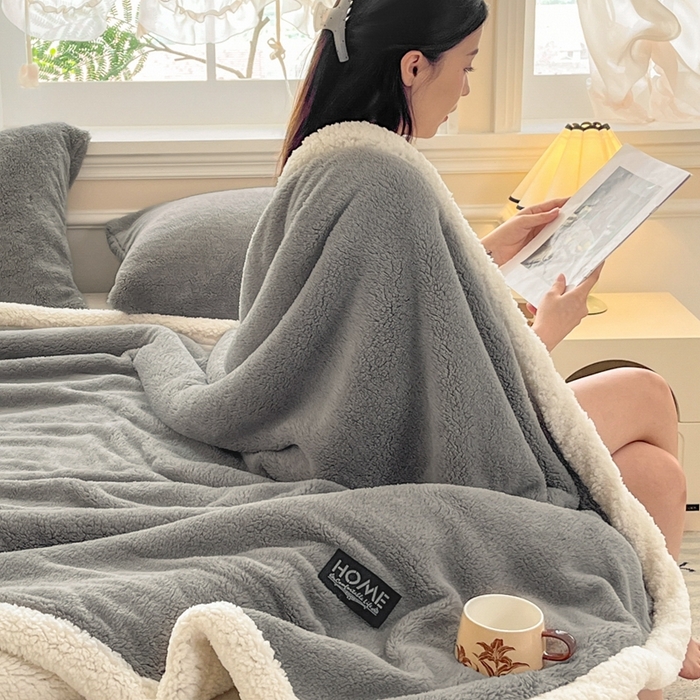 91家纺网 家纺一手货源 找家纺 （总）欧邦 2025新款A类舒棉半边绒羊羔绒双层毛毯跨境