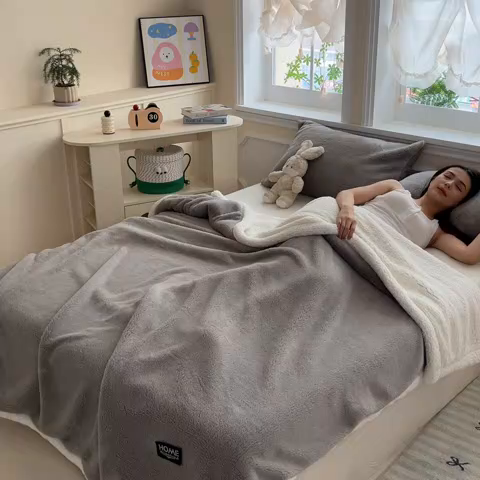 91家纺网 家纺一手货源 找家纺 （总）欧邦 2025新款A类舒棉半边绒羊羔绒双层毛毯跨境