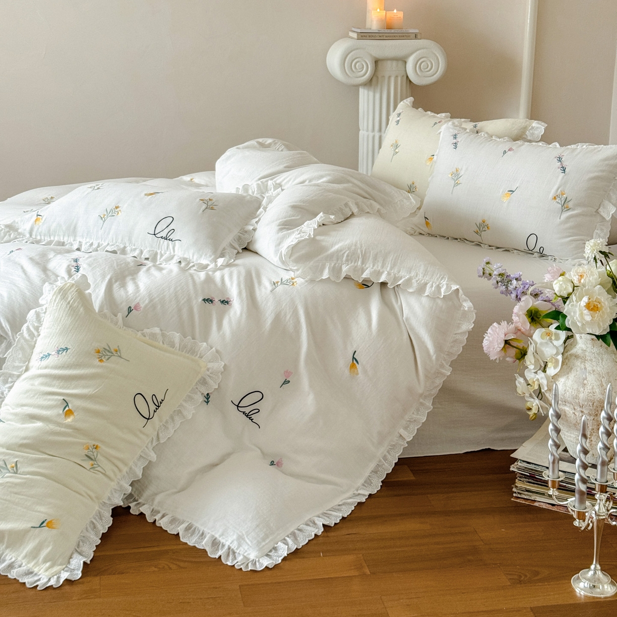 91家纺网 家纺一手货源 找家纺 FORTWO家纺原创设计（FOR TWO家纺） 2025新款40支全棉纯棉双层纱刺绣花边款四件套-小花园 小花园-白